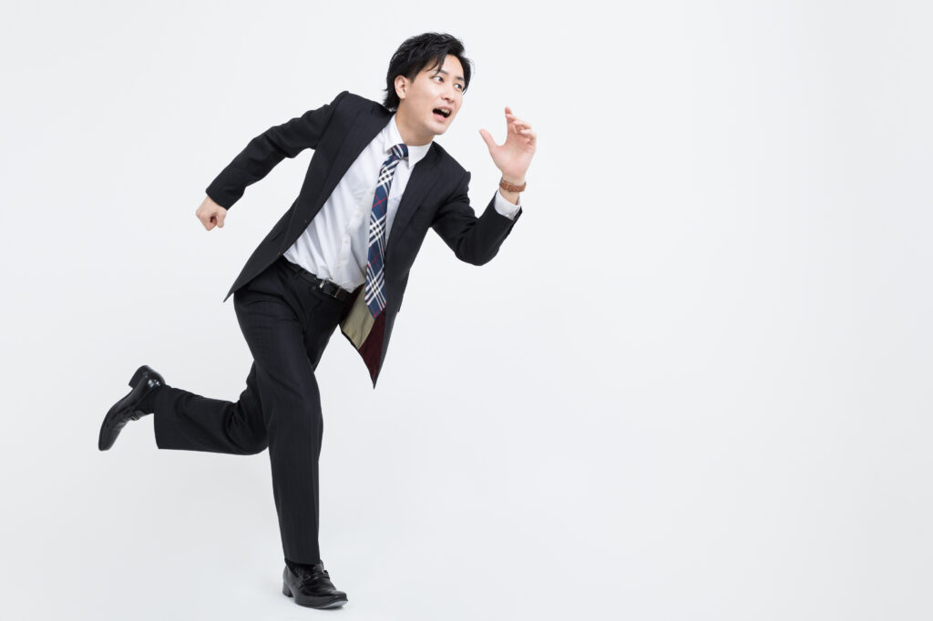 退職日を転職先に伝えるタイミングと調整方法のポイント